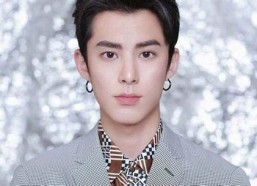 娱乐圈吃瓜爆料王鹤棣白鹿,娱乐圈新晋CP甜蜜互动引热议