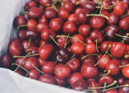 娱乐吃瓜酱车厘子,揭秘明星们的甜蜜生活